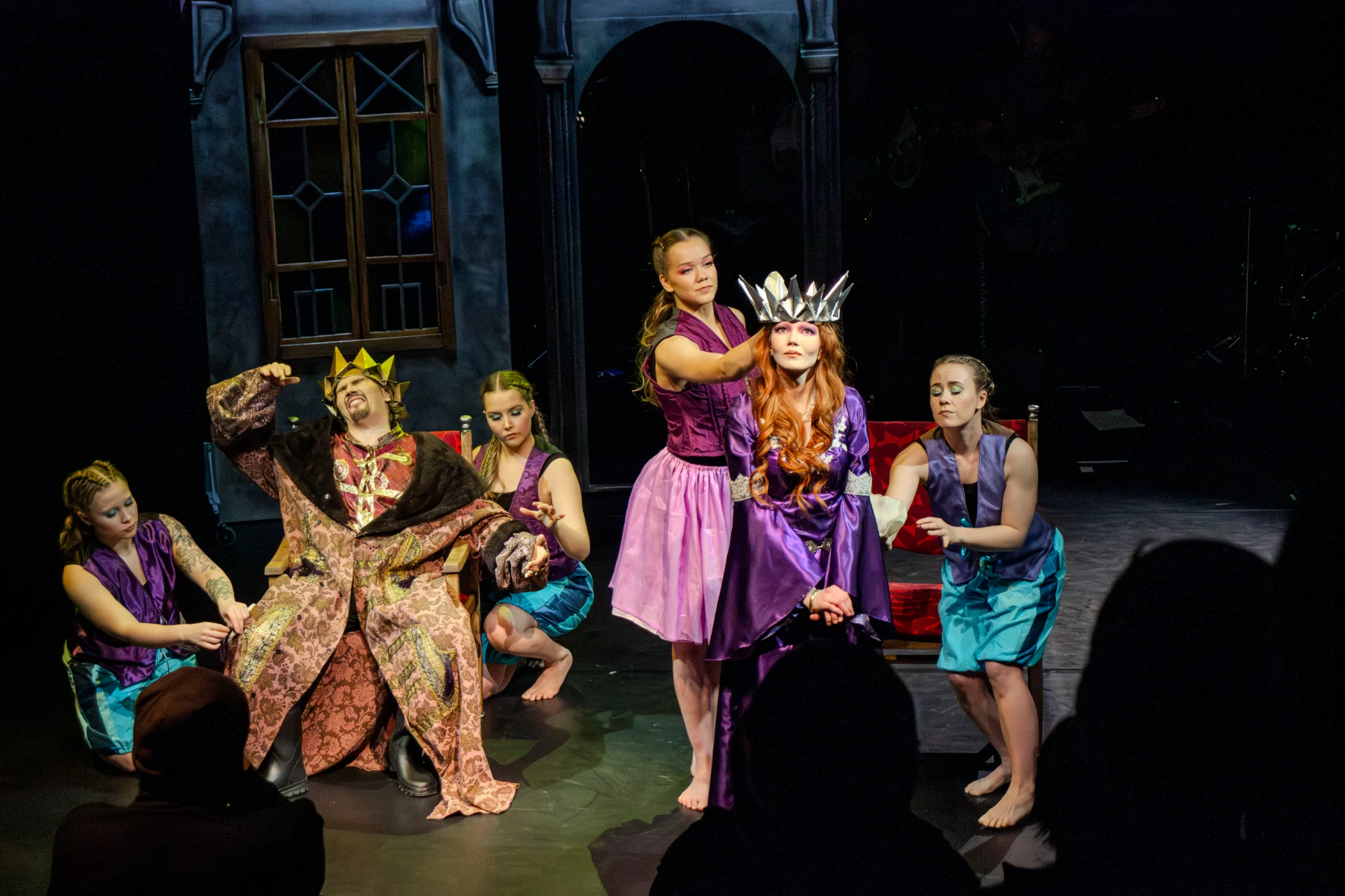 Rajaspeksi - Taru opuksen kirjasta